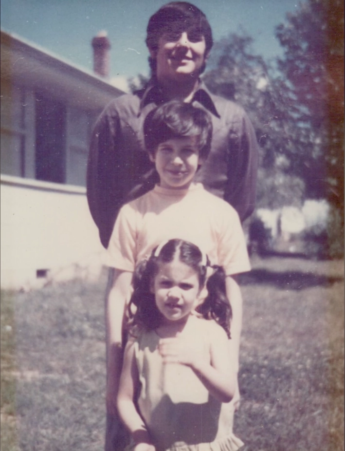 Stan Middleman with his younger siblings, Allen and Beth.